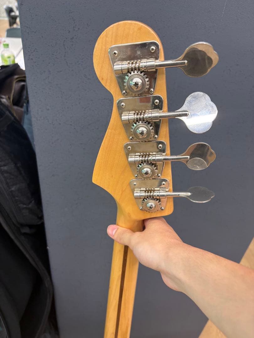 11/10までFender Japan 70s Jazzbass