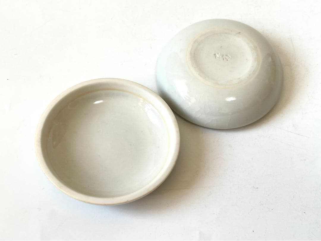 骨董　アンティーク　陶芸家　井上良斎　染付菊御紋　香合　白磁　共箱　茶道具