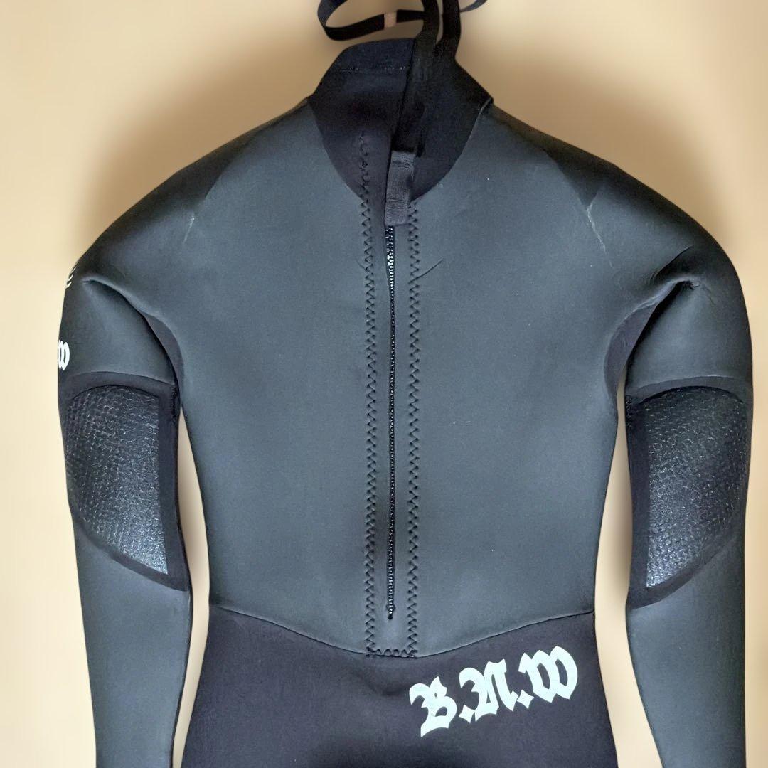 【美品】noise ノイズ ウエットスーツ 3ミリ フルスーツ ボーイズ