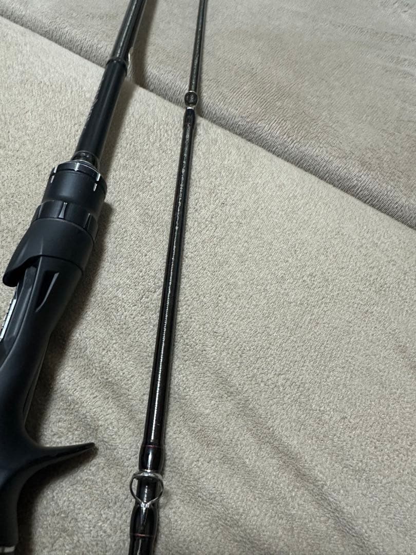 18ポイズンアドレナ　1610m-2 2ピース　シマノ　ロッド