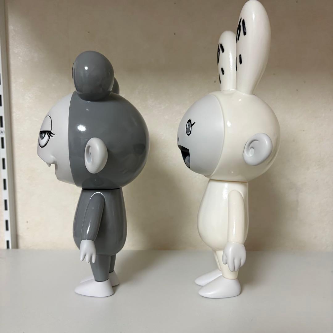 カイカイ＆キキ PVCフィギュア（Black&White ver.）