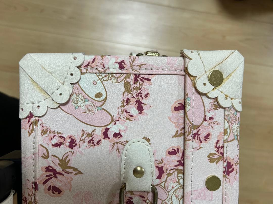 リズリサ限定　マイメロディコラボ　キャリーケース