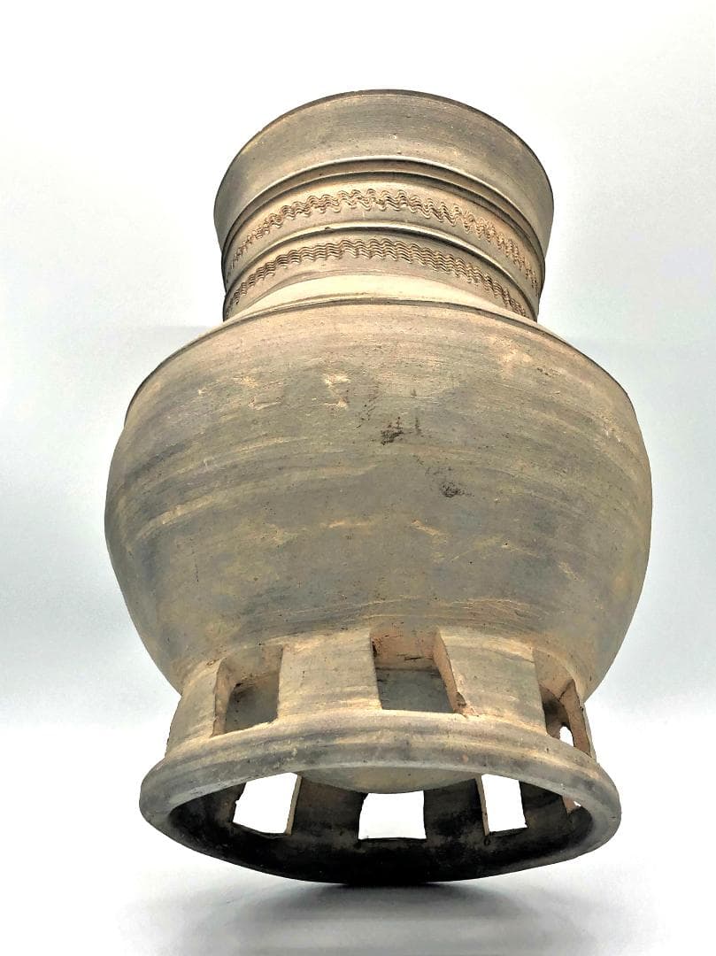 【 新羅土器 長頸壺 】　＊東京国立博物館台付長頸壺　同手