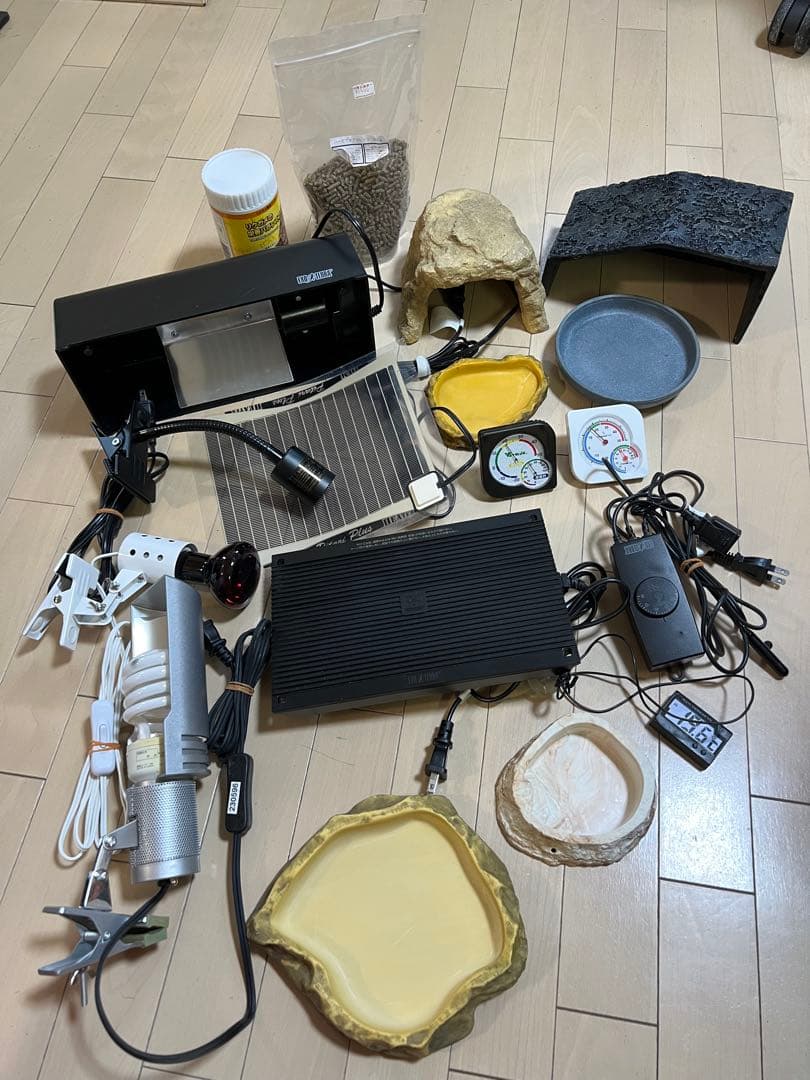 爬虫類用ヒーター・照明器具セット