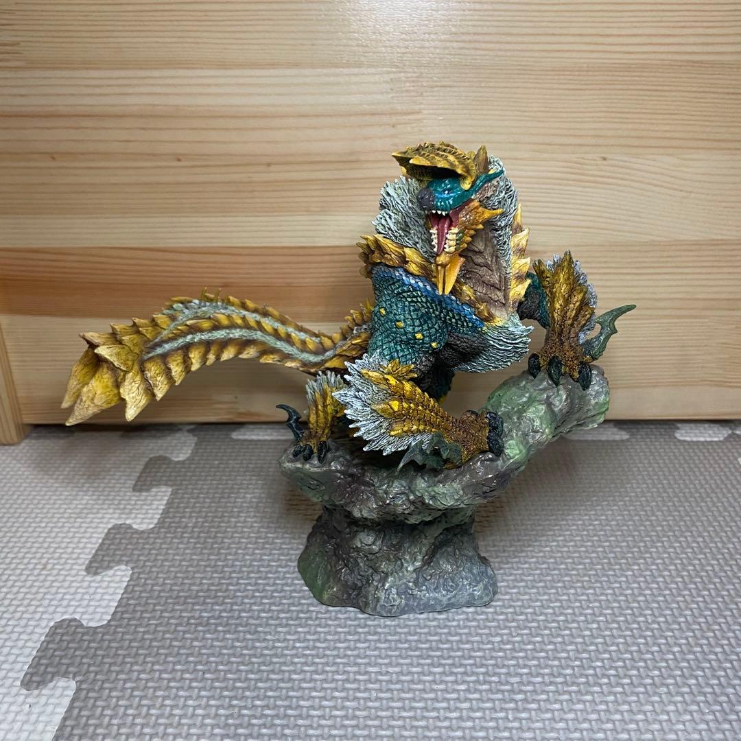 【週末限定価格】ジンオウガ　フィギュアビルダー　クリエイターズモデル　雷狼竜
