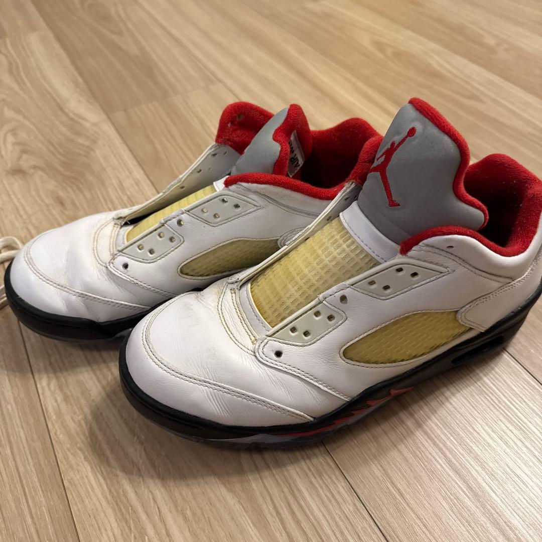 Air Jordan 5 ホワイト/レッド スニーカー