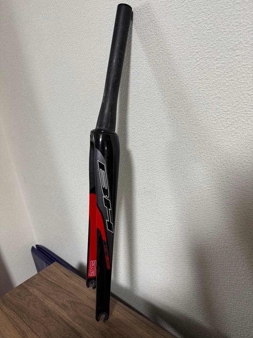 BH G5 フロントフォーク 黒/赤