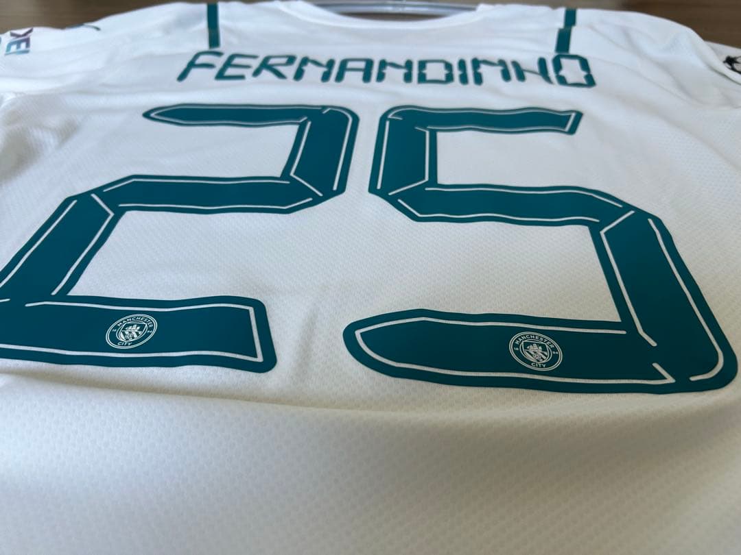 （※値引き中）【新品未着用】フェルナンジーニョ　マンチェスターシティユニフォーム