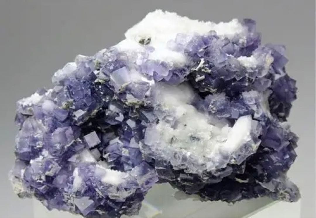 中国産　パープルフローライト　蛍石