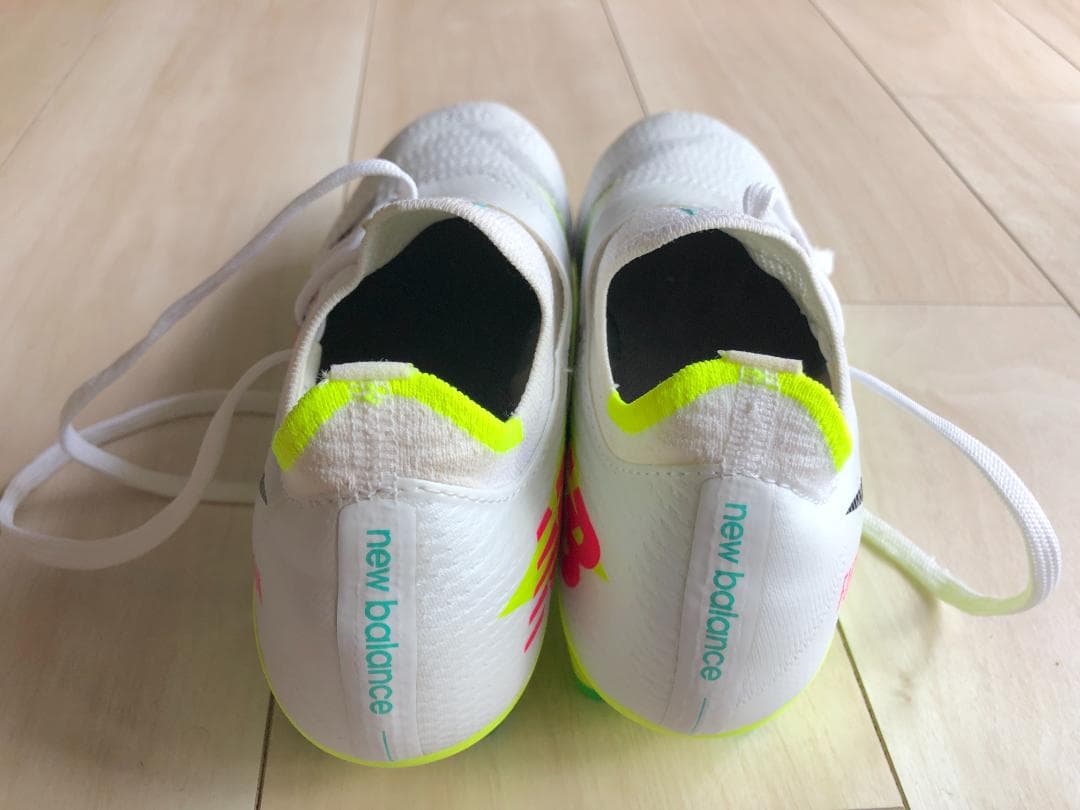 新品 ニューバランス　サッカースパイク　フューロン Furon v7
