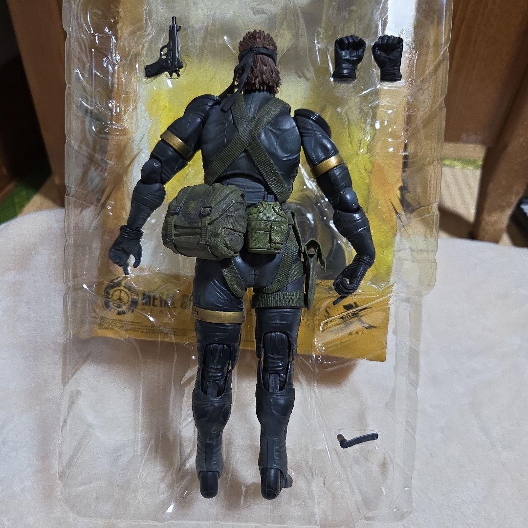 メタルギア SOLID PLAY ARTS KAI PEACE