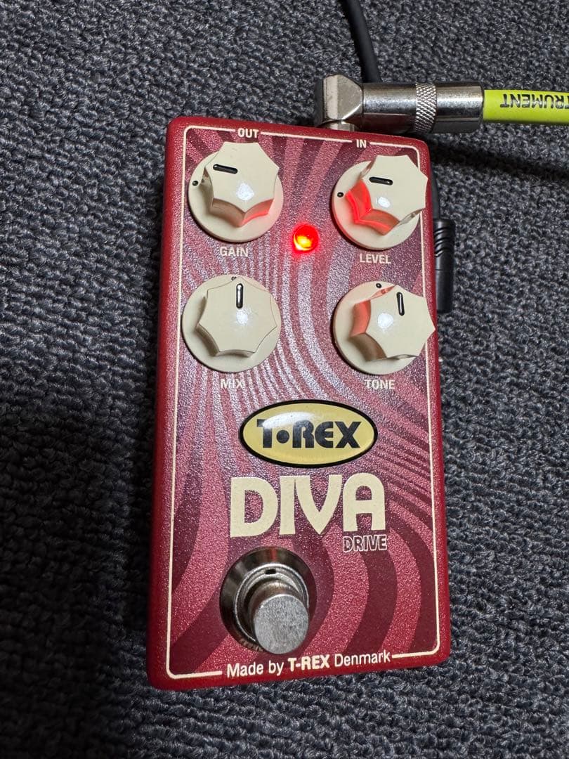 ギター T-REX DIVA Drive