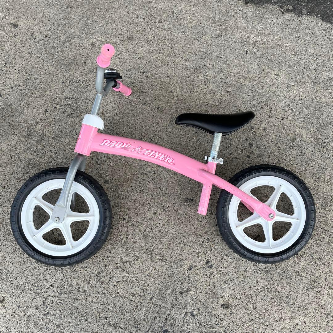 バランスバイク　ラジオフライヤー　ピンク　ストライダー