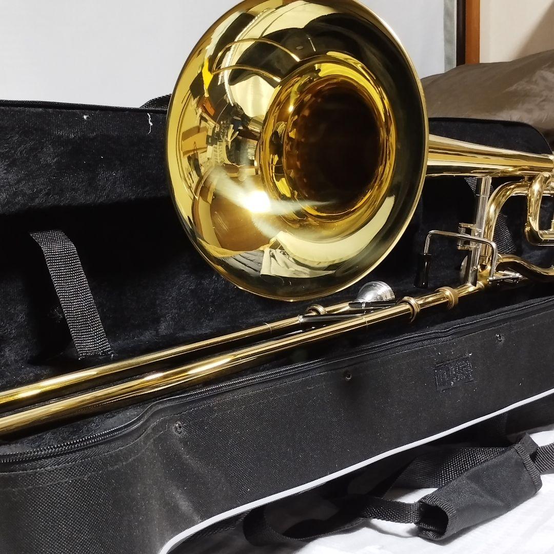 Soleil テナーバストロンボーン マウスピース、ケース付き 初心者　吹奏楽