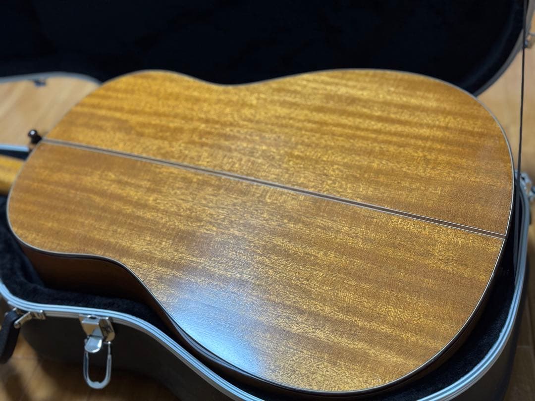 手工アコースティックギターTupli Vesse マホガニー ハードケース付