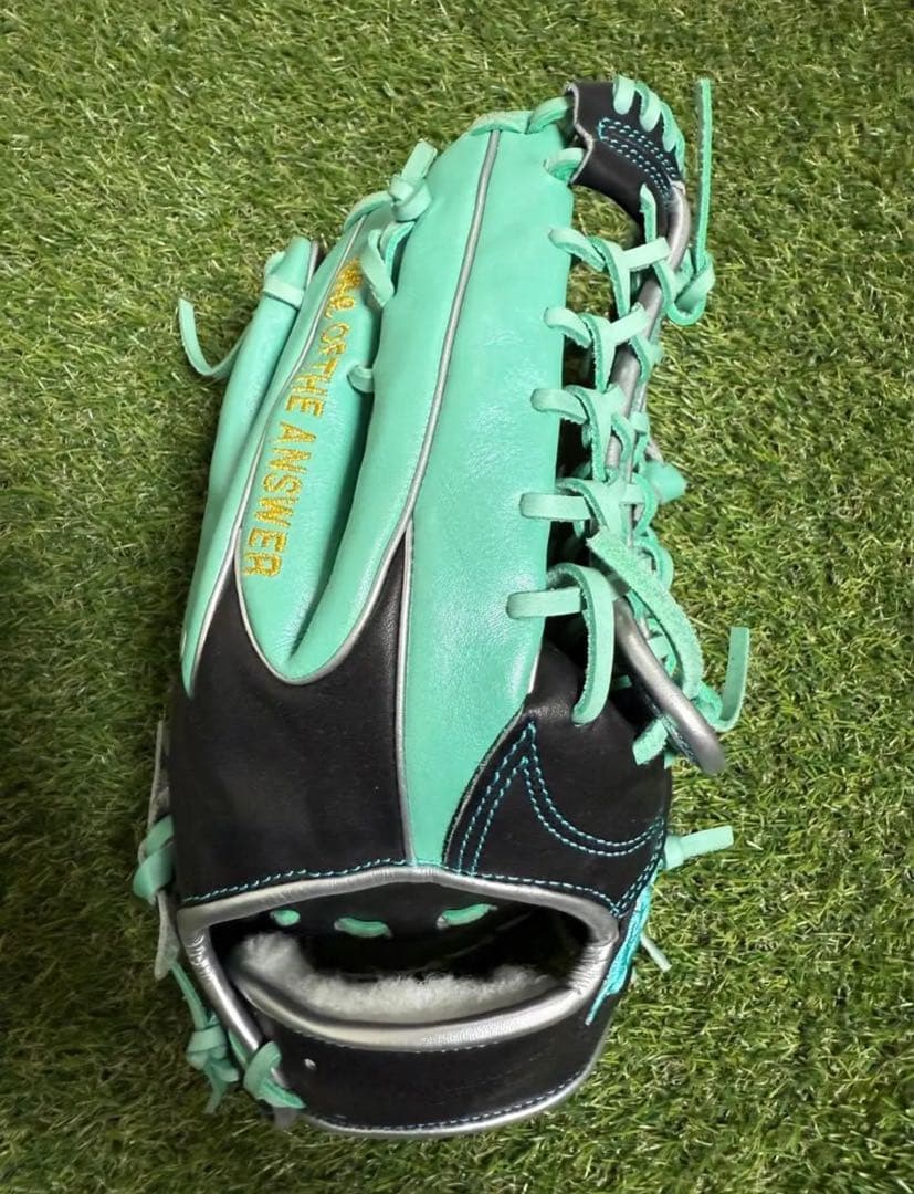 ワンオブジアンサー 硬式 外野手用 グラブ 万波モデル