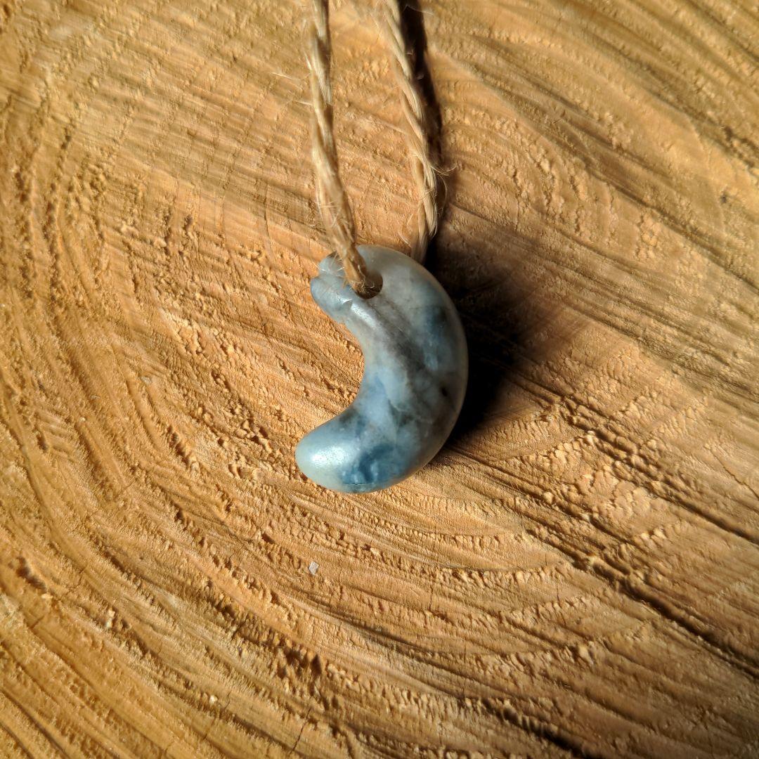 【糸魚川翡翠】勾玉 《入りコン沢》