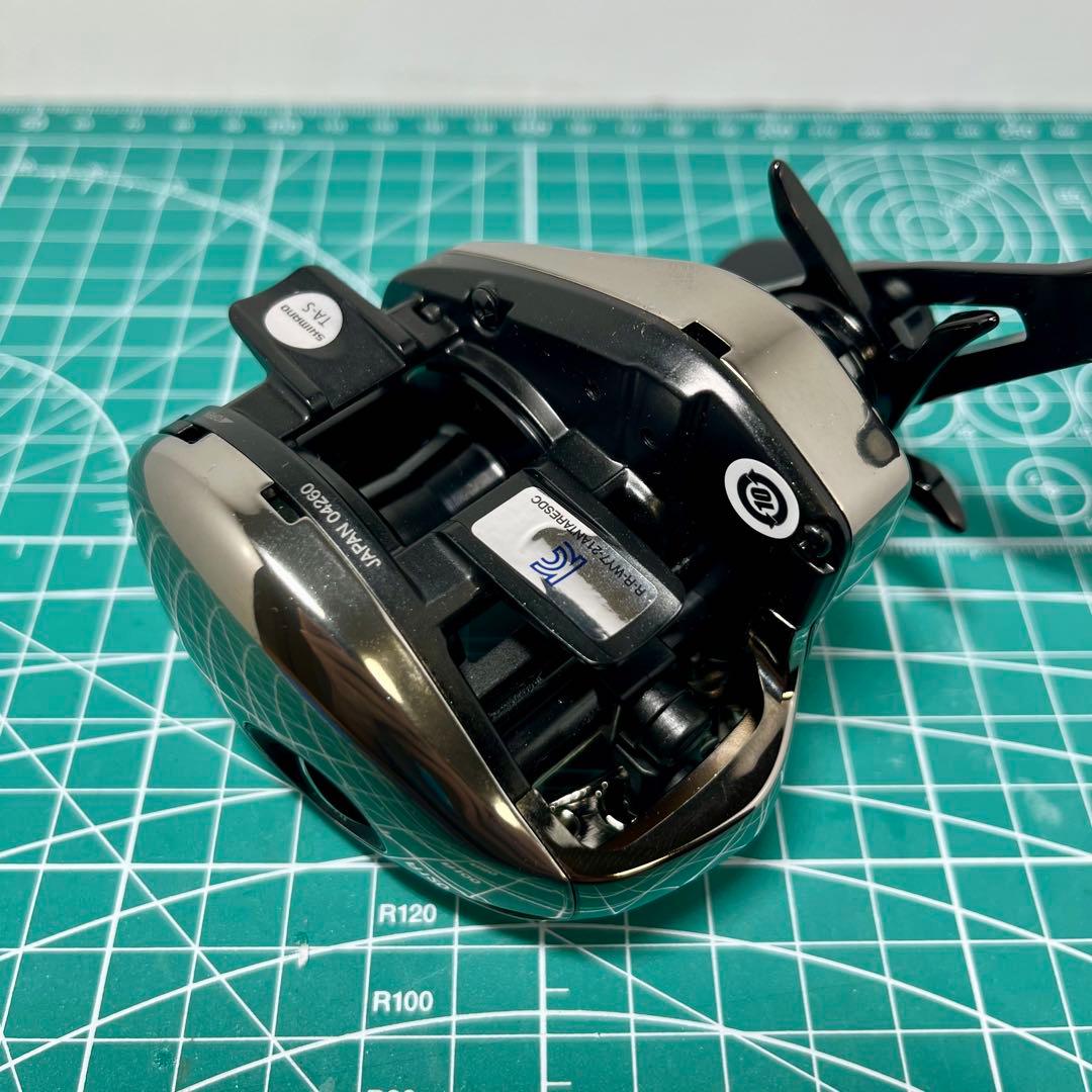 【未使用品】シマノ 21 アンタレス DC 右ハンドル