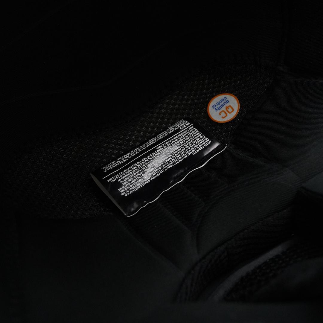 BRIKO ヘルメット VULCANO FIS 6.8