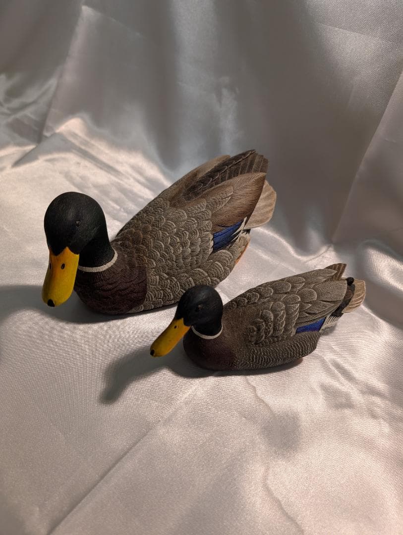 デコイ　木製アヒルの置物 2点セット