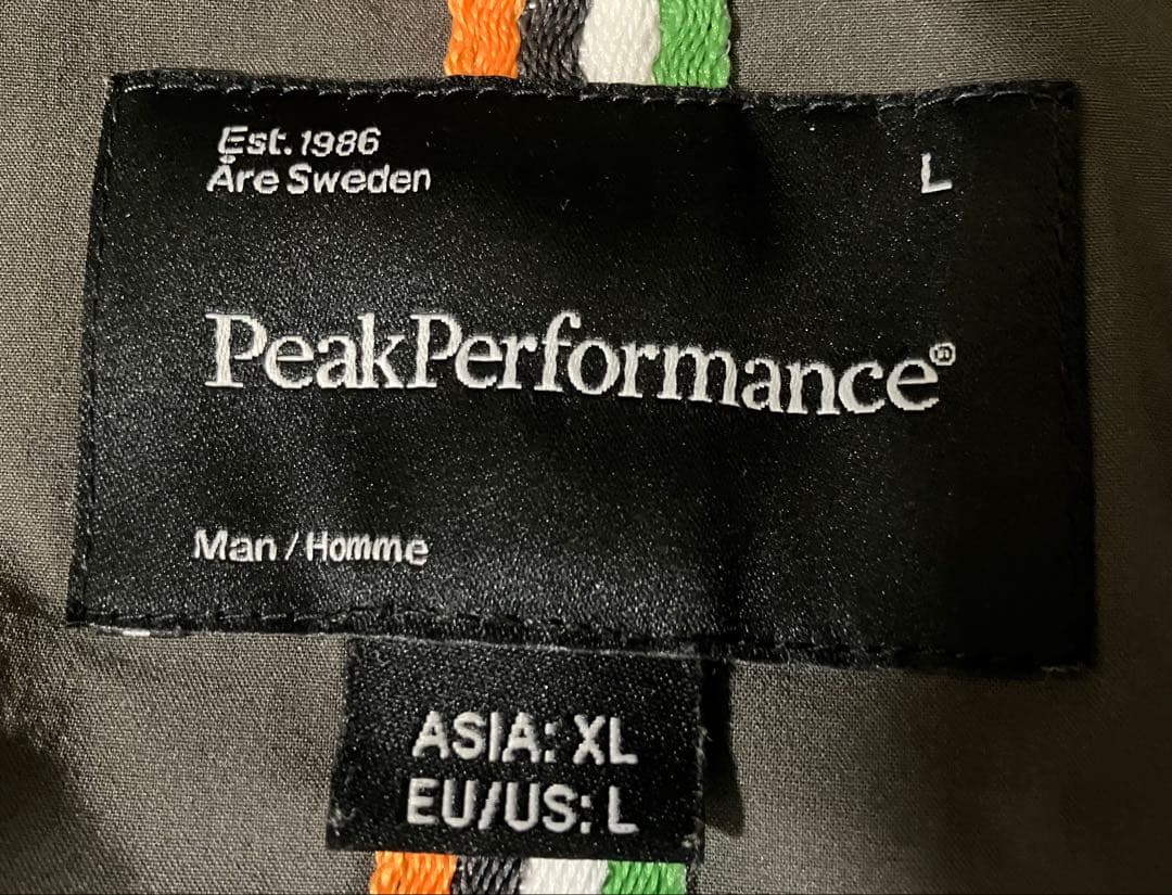 【貴重な綿入】Peak Performance スキーウェア 緑色