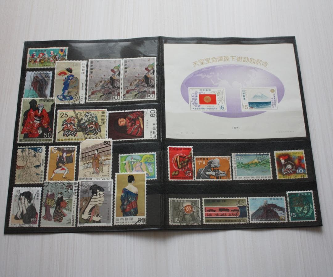 切手・ストックブック・赤・1冊・326枚