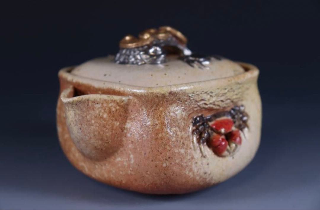 Taka　白備前焼　森脇弘行　彩色細工　手造四方宝瓶　霊芝に蟹