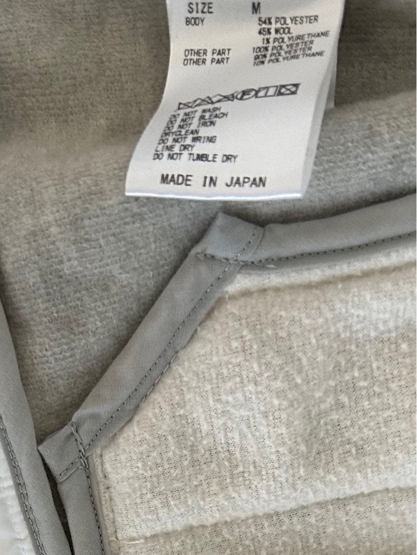 マーク&ロナ 胸スカル/袖MLウォームストレッチジップアウター　オフホワイト