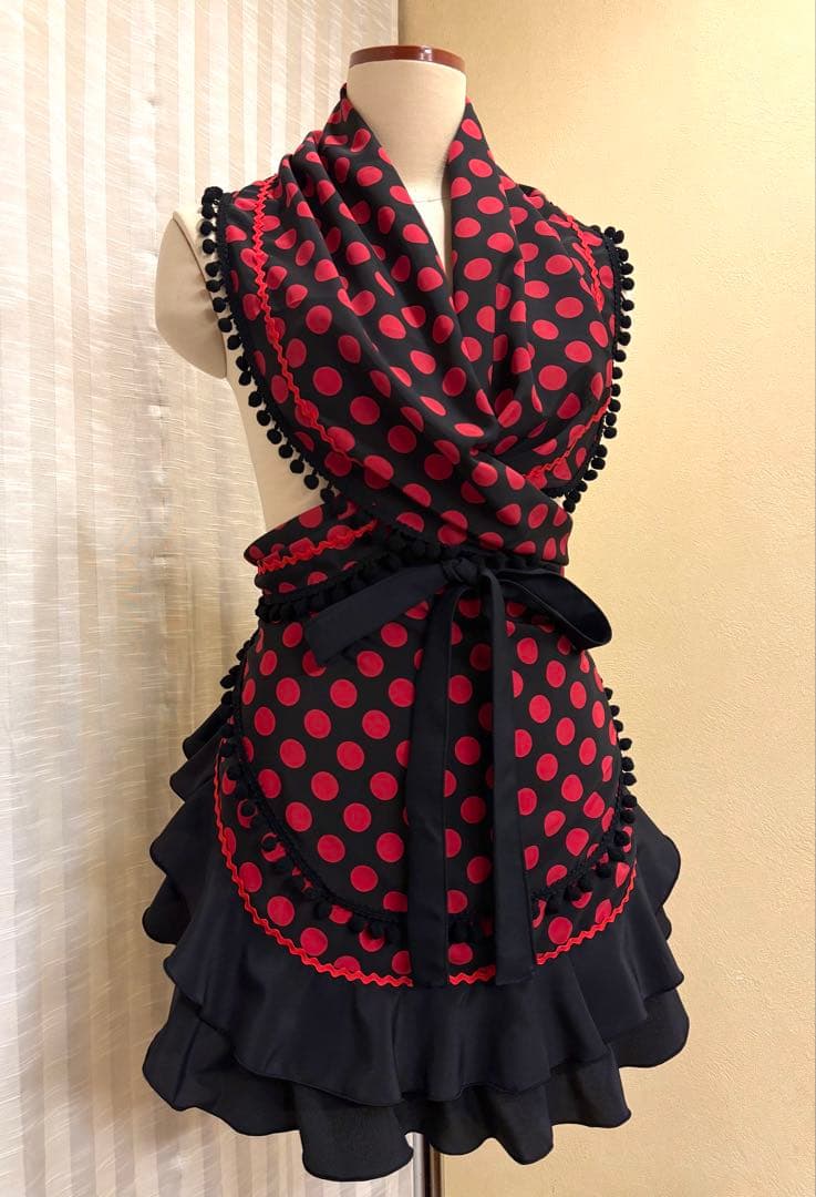エプロン　ショート　黒赤水玉　黒フリル　フラメンコ　衣装
