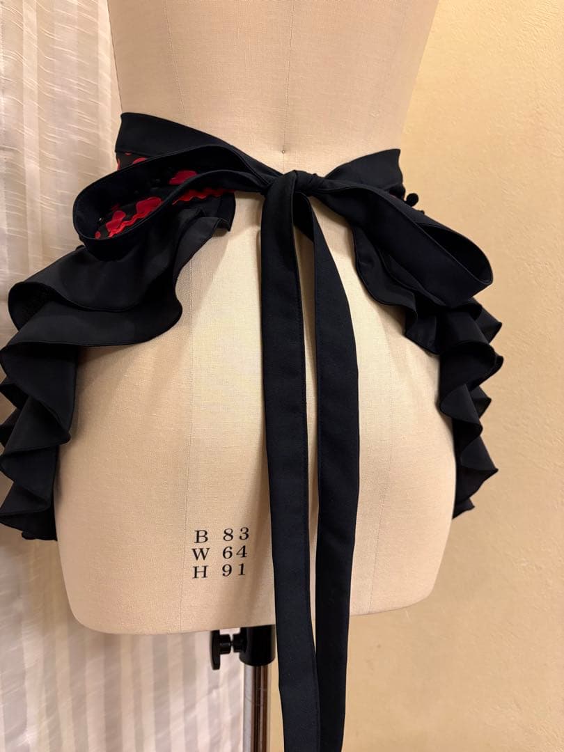 エプロン　ショート　黒赤水玉　黒フリル　フラメンコ　衣装