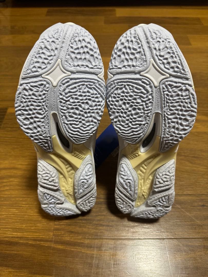 Mizuno Wave Lightning Z8 バレーボールシューズ 26cm