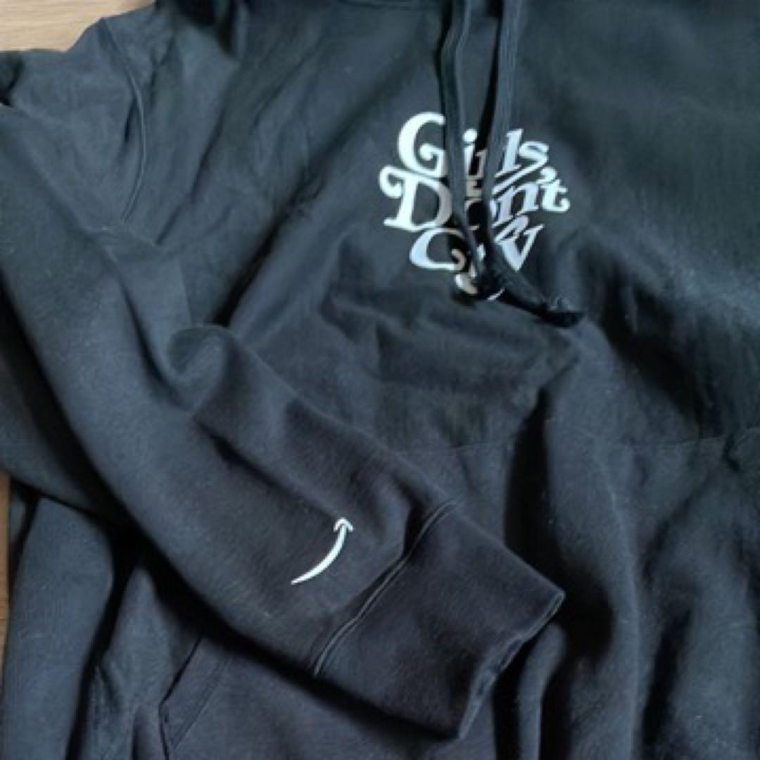 Girls Don't Cry ガールズドントクライ パーカー 黒