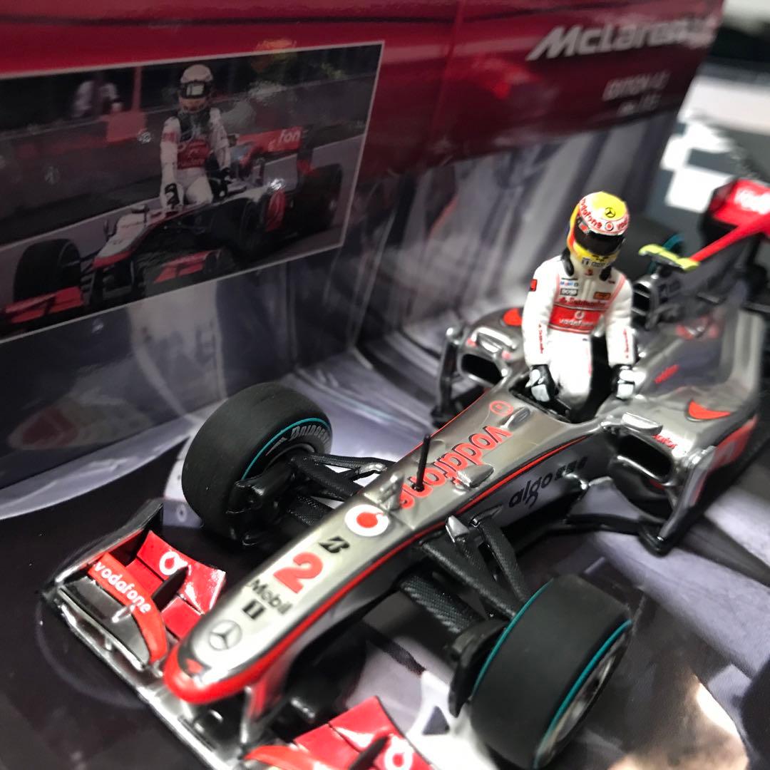 ミニチャンプス マクラーレン・メルセデス MP4-25 ルイス・ハミルトン 予選