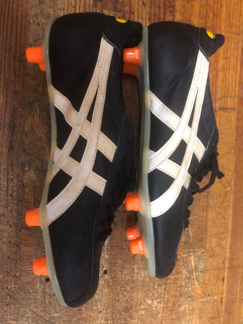 オニツカタイガー　サッカーシューズ　24.5cm