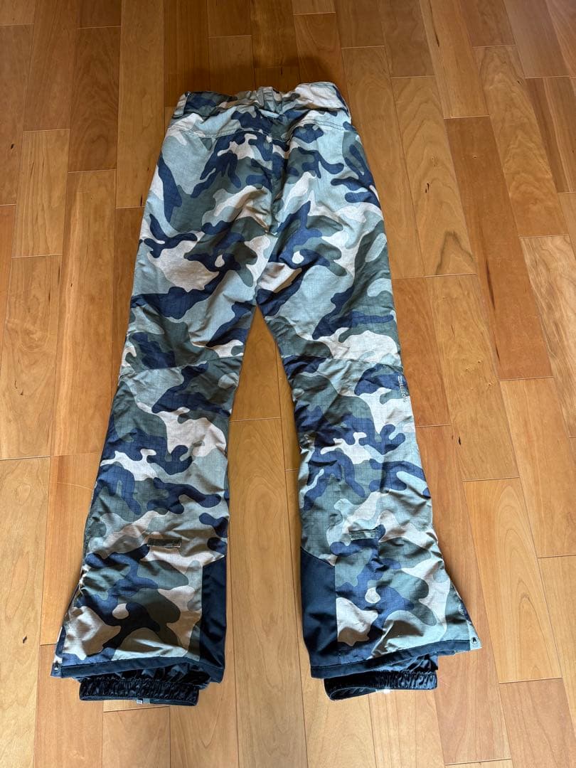 BILLABONG パンツ　迷彩 スノーボードウェア
