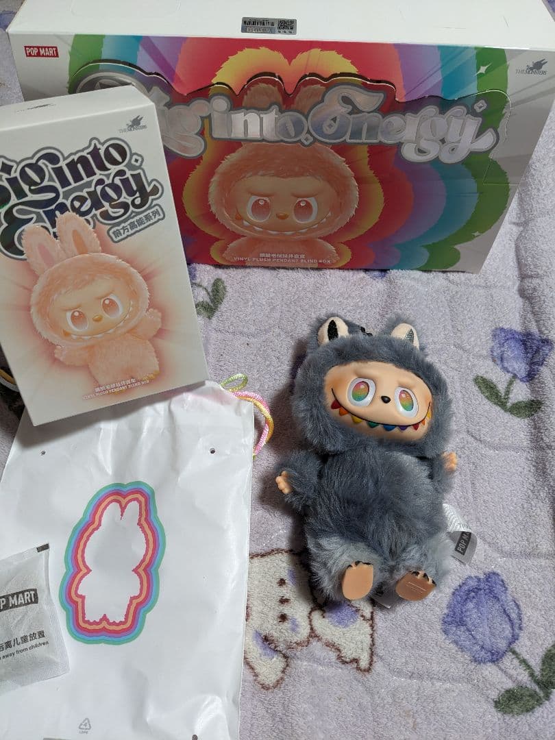 ア*ポ様 ラブブ シークレット エナジー POP MART 箱付き グレー 黒