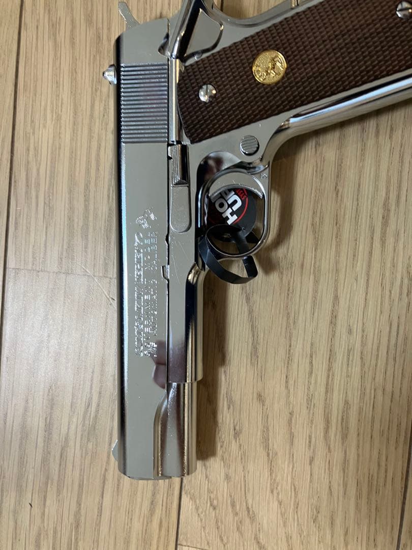 東京マルイ　コルトガバメント シリーズ70 ニッケルフィニッシュ