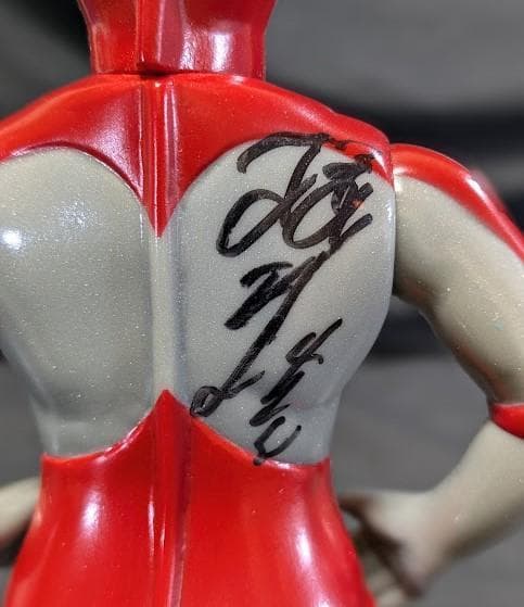 サイン入りウルトラマンaタイプ（Ｍ１号）ソフビフィギュア