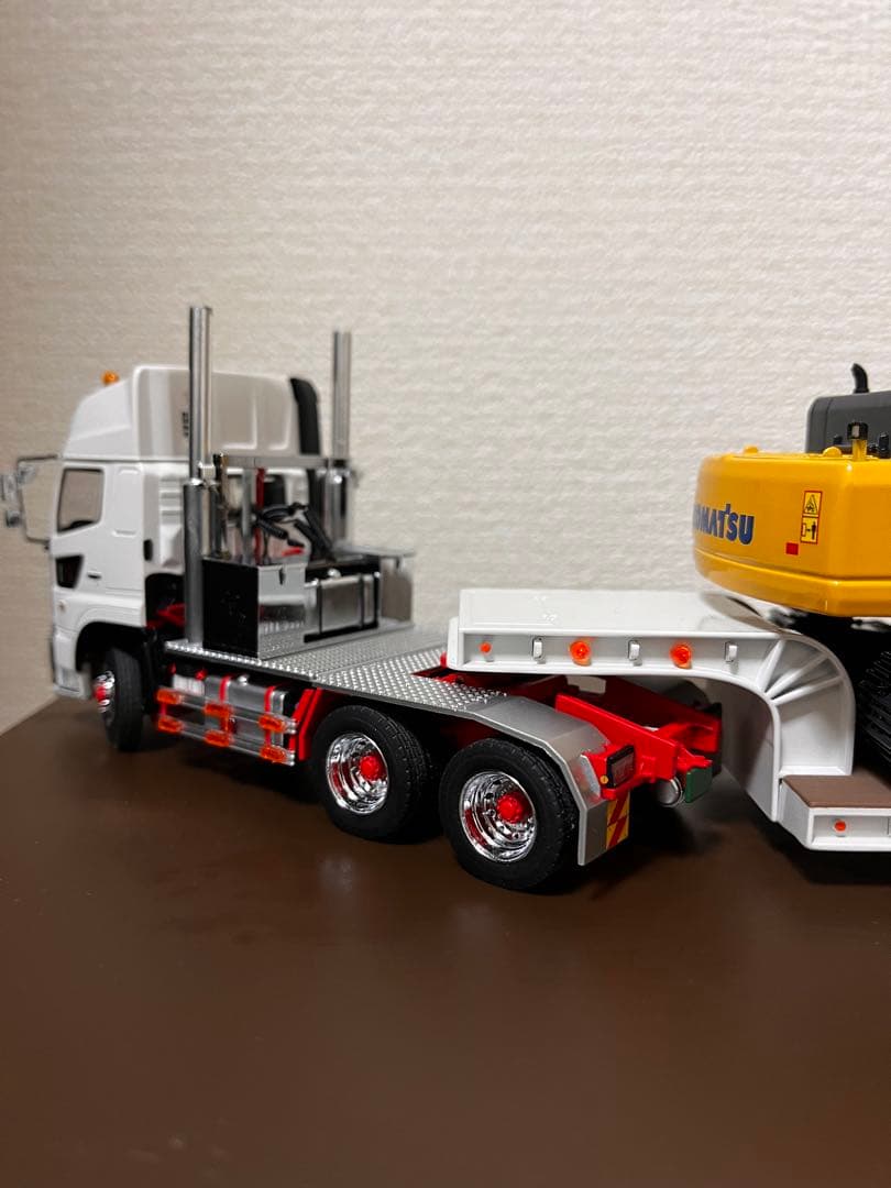 ケンクラフト・プラッツ 1/50 日野プロフィアSS 6x4トレーラーセット