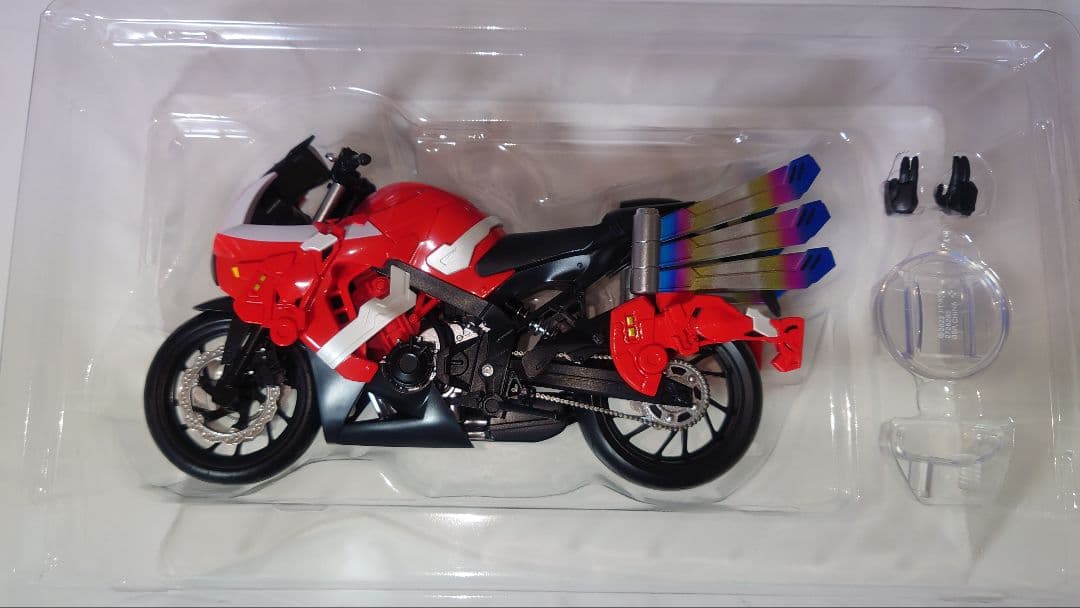 S.H.フィギュアーツ 仮面ライダーXギーツ&ブーストライカー