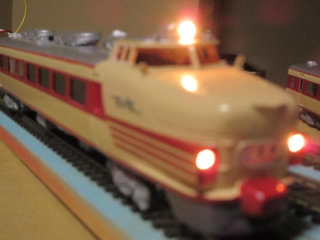 国鉄151系　特急形電車「こだま」３両セット　HOゲージ　金属製・メーカー不詳