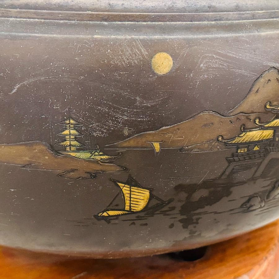 時代 古銅 大火鉢 月に山水 浜松模様 金象嵌 煎茶 瓶掛 木製台座 幅44cm