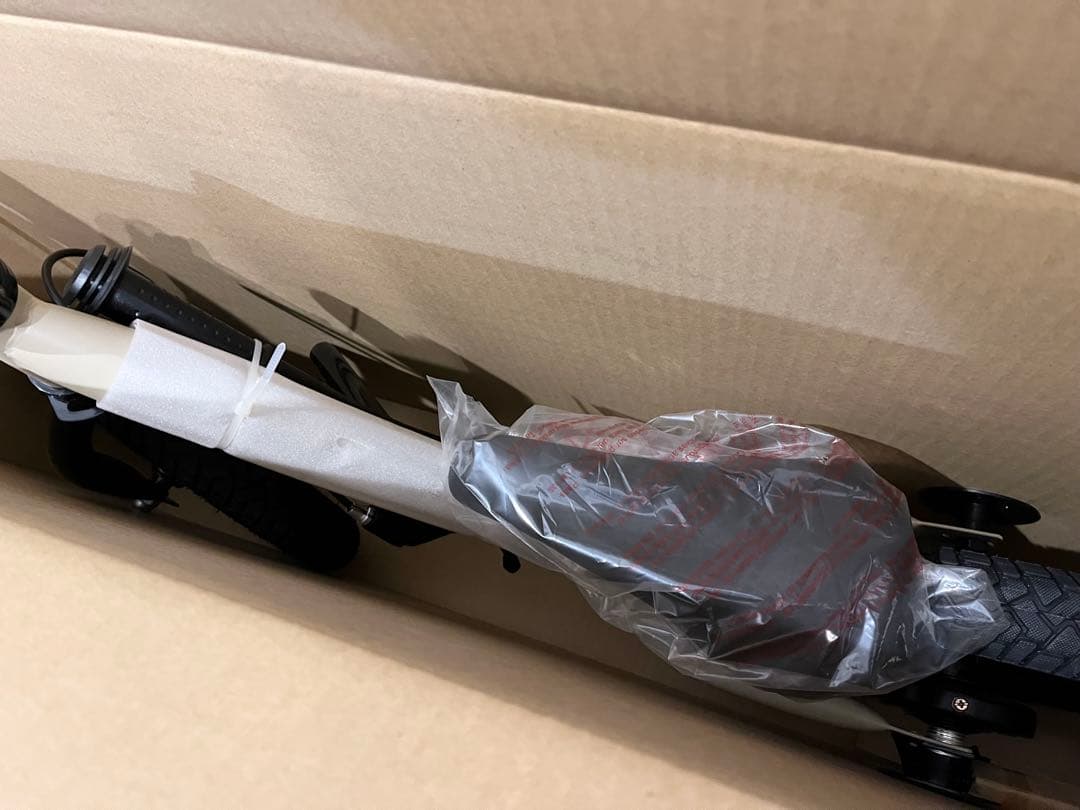 Sparkyスパーキー　キックバイク サンドベージュ