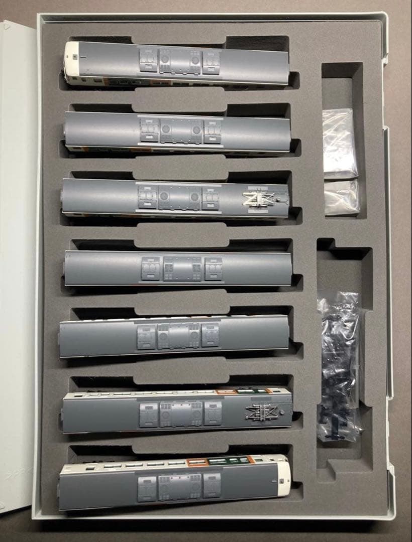 【室内灯付】185系200番台　新塗装