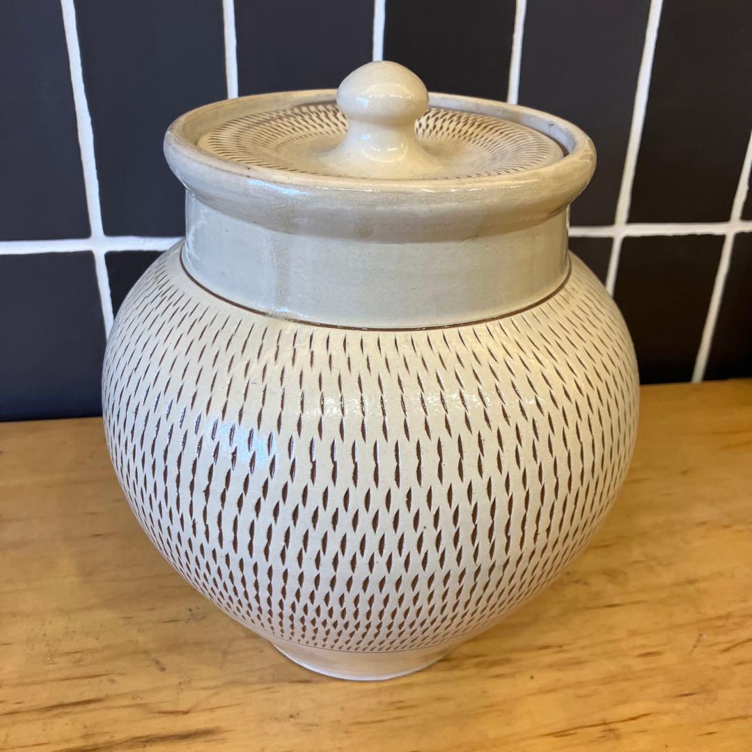 小代焼ふもと窯　井上泰秋作！壺蓋付き飛び鉋【民藝ビンテージ】小鹿田焼（おんたやき