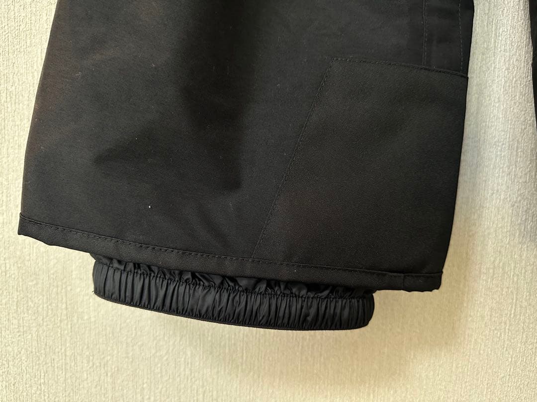 ノースフェイス　キッズ　スノーパンツ　完全防水　ゴアテックス　スキーフェア