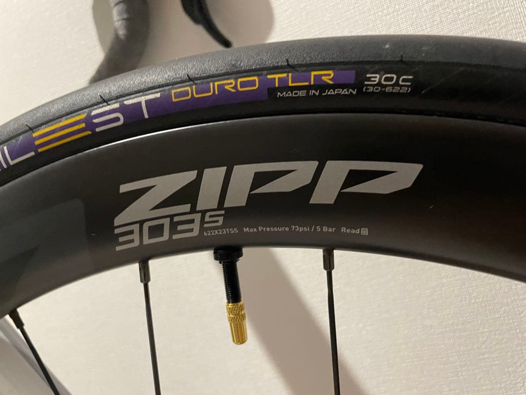 ZIPP 303S DISCカーボンホイールカンパフリー　4分残タイヤ付