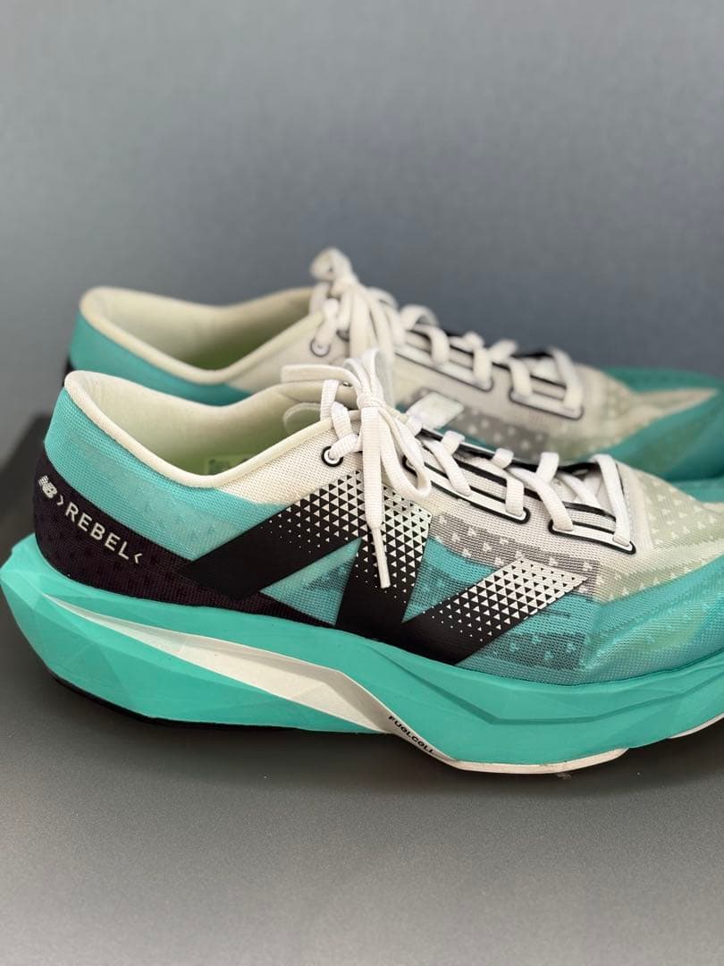 スパイク・シューズ New Balance FuelCell Rebel <No.188>