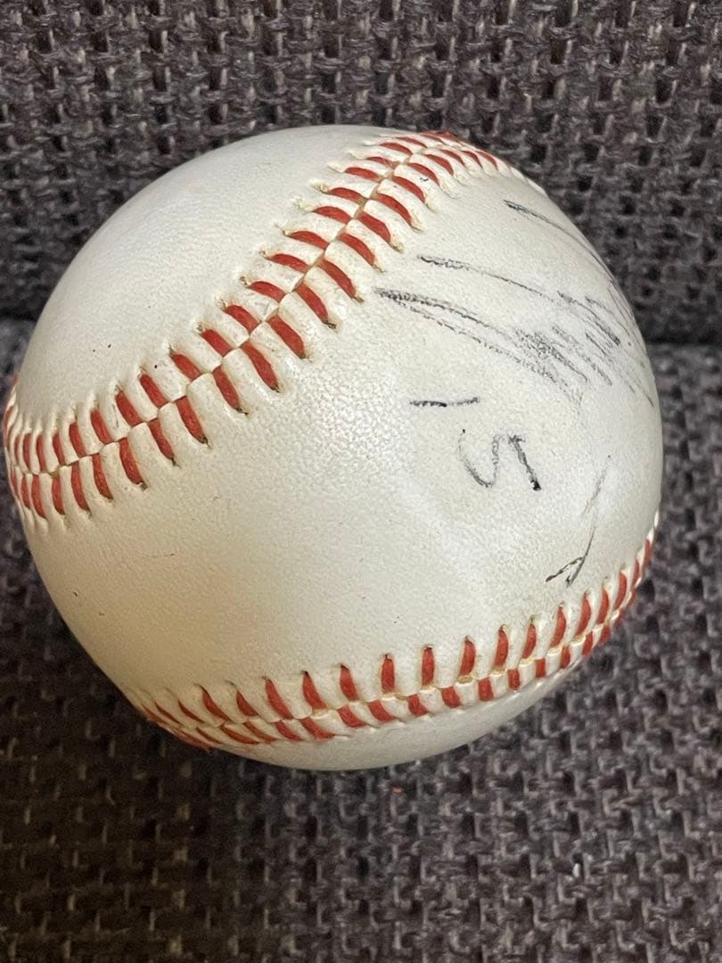 広島東洋カープ ◆ 津田恒実投手、直筆サイン入りボール ◆ 背番号15番時代