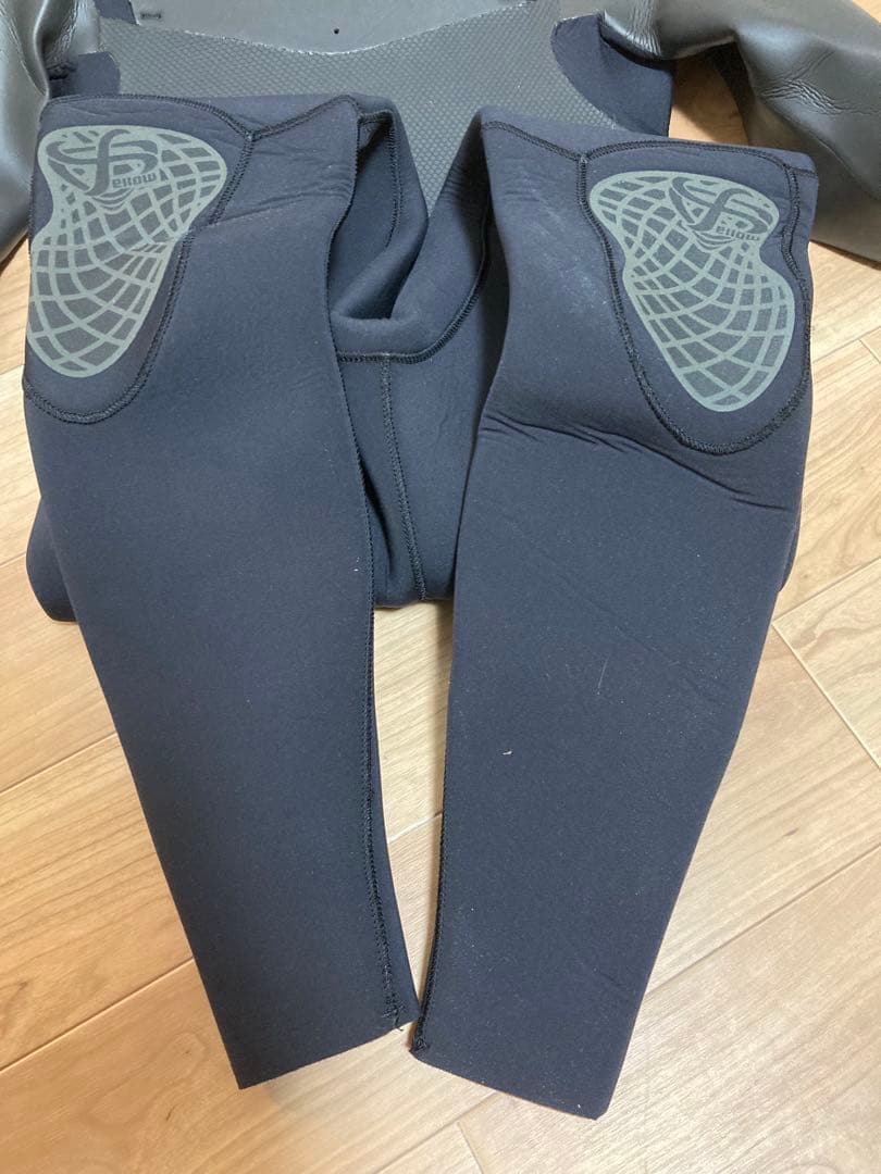 fellw セミドライ　ウェットスーツ